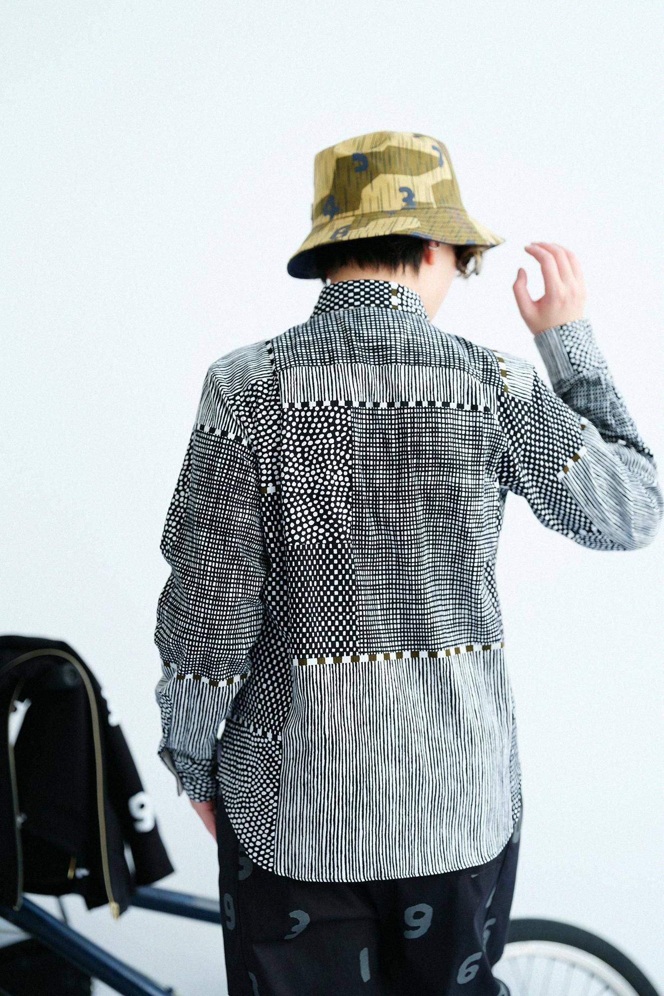 高島縮 20/20 シャツ／間がさね（まがさね） 墨黒（すみくろ）に苔（こけ）2