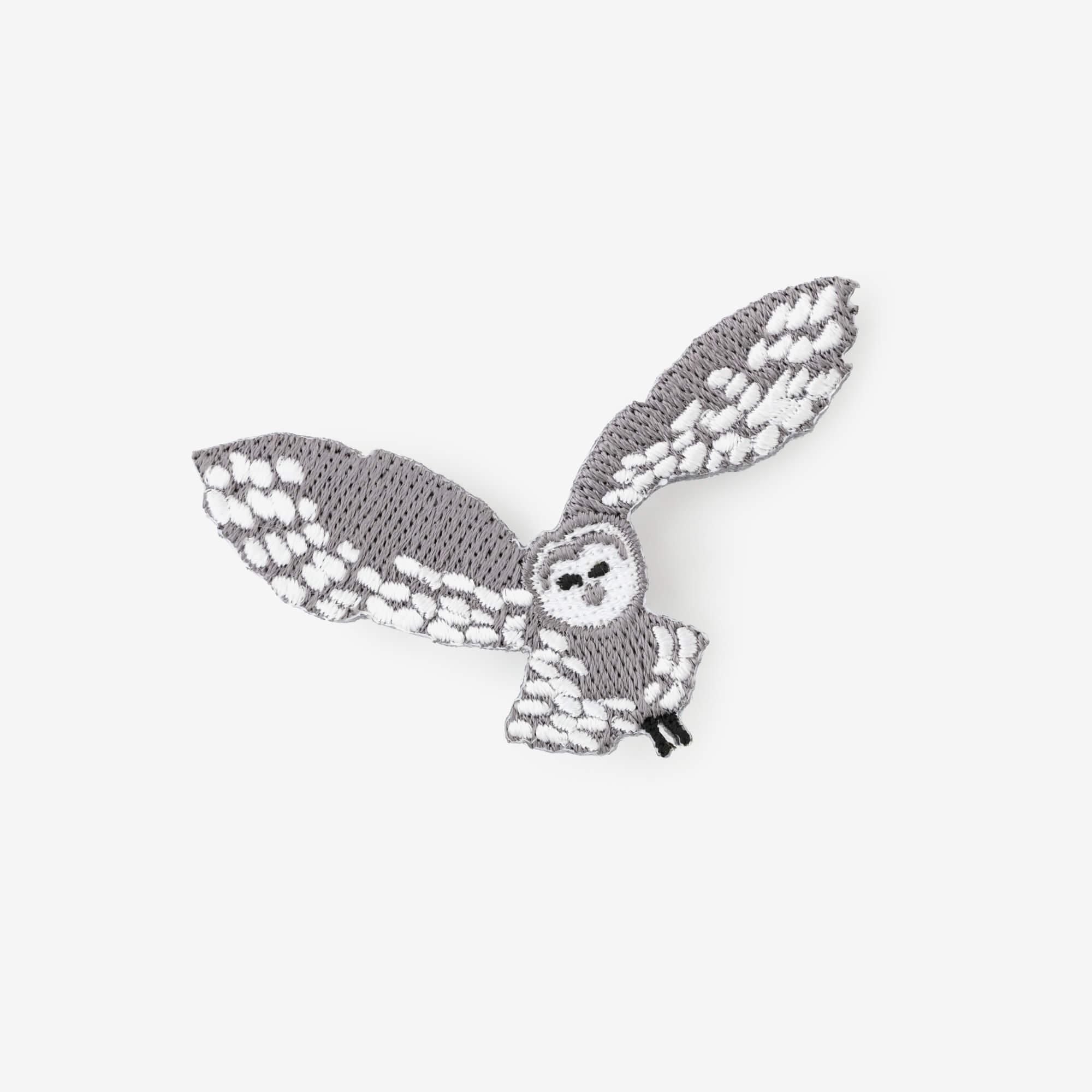 刺繍飾り（ししゅうかざり）／ふくろう 銀鼠（ぎんねず）