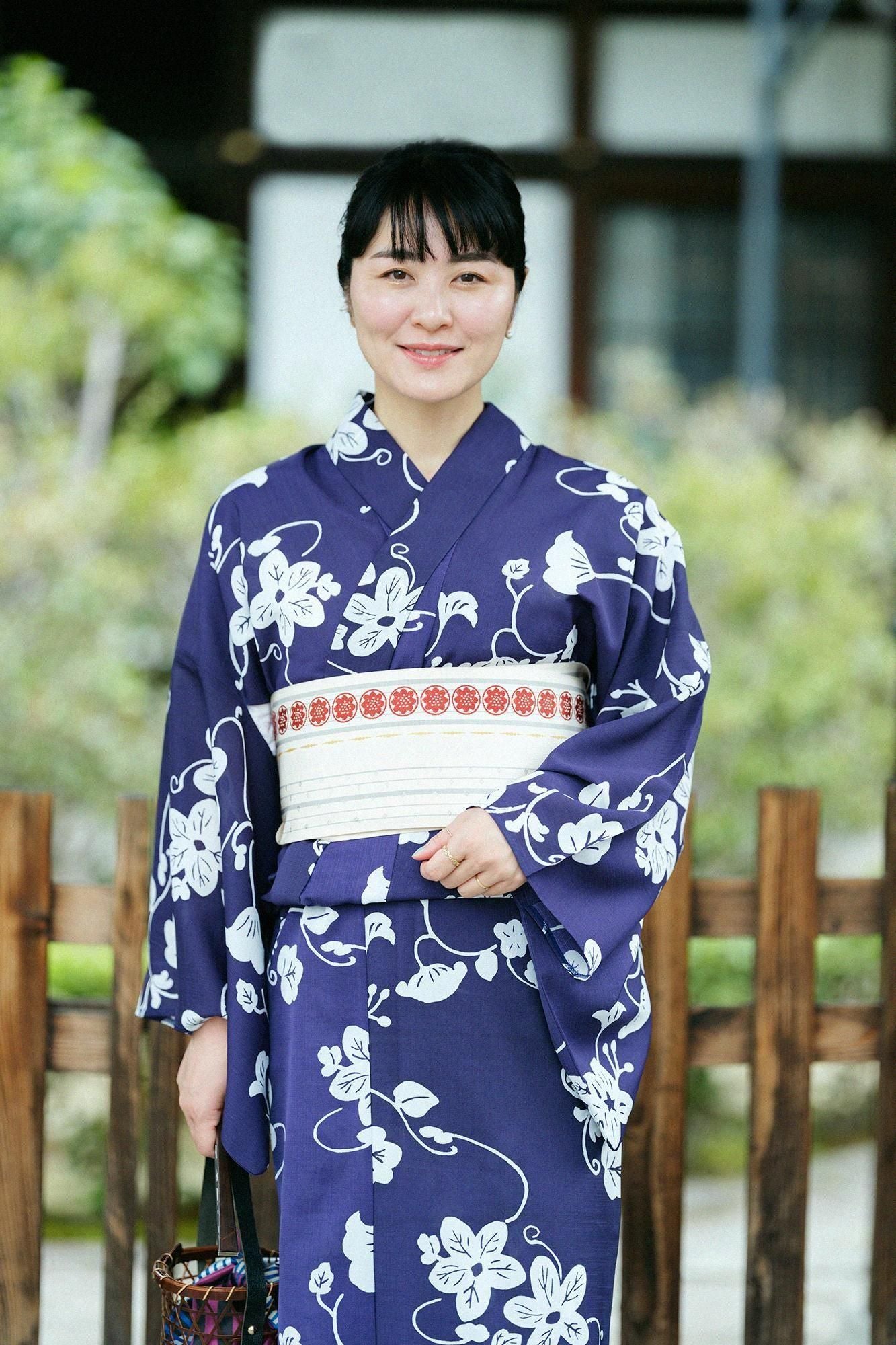 Kosugi-Textilien wurden sorgfältig von Theo α Yukata/Urushi hergestellt