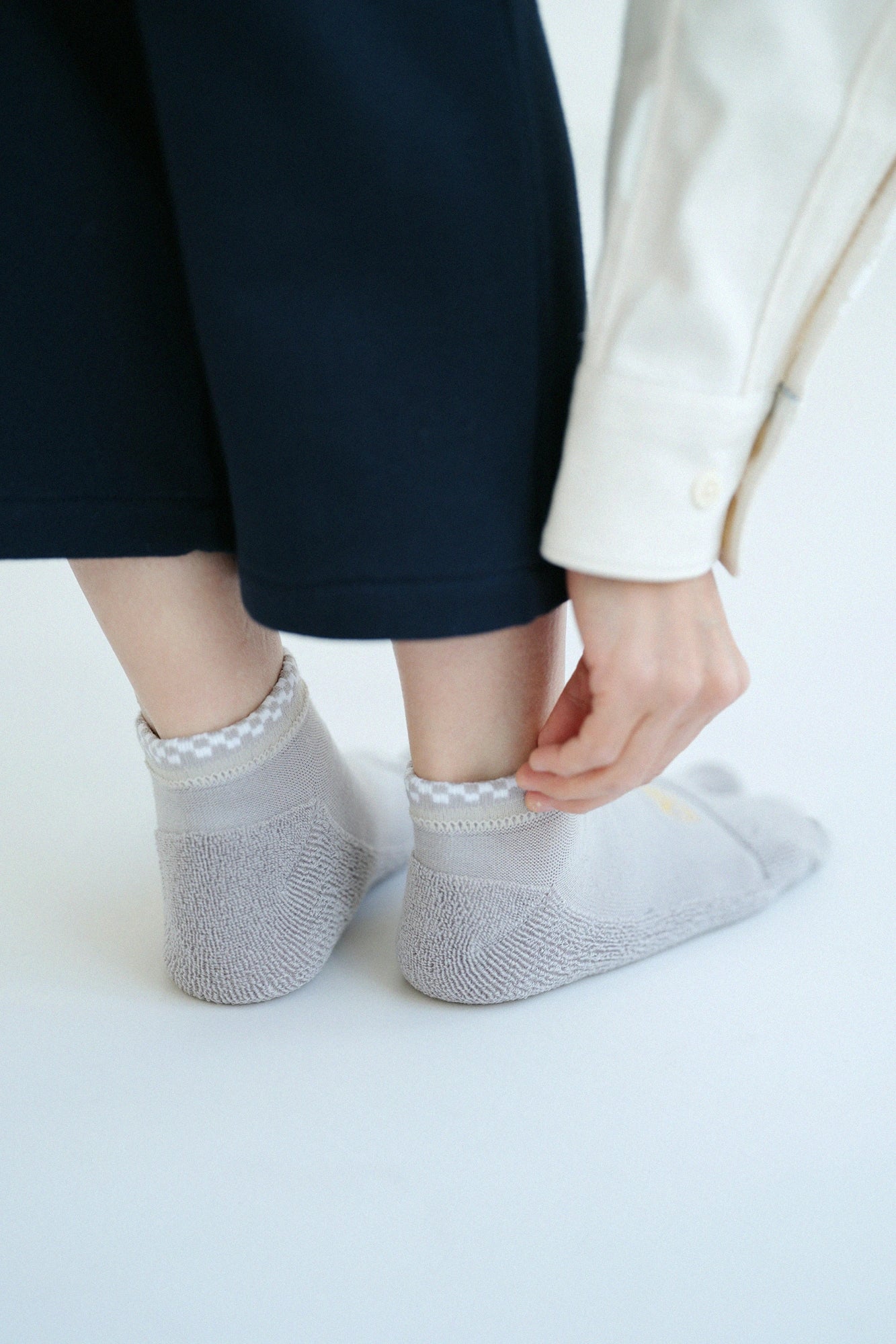 Cushion Pile Tabi Socks (Low-cut) / Silver Grey