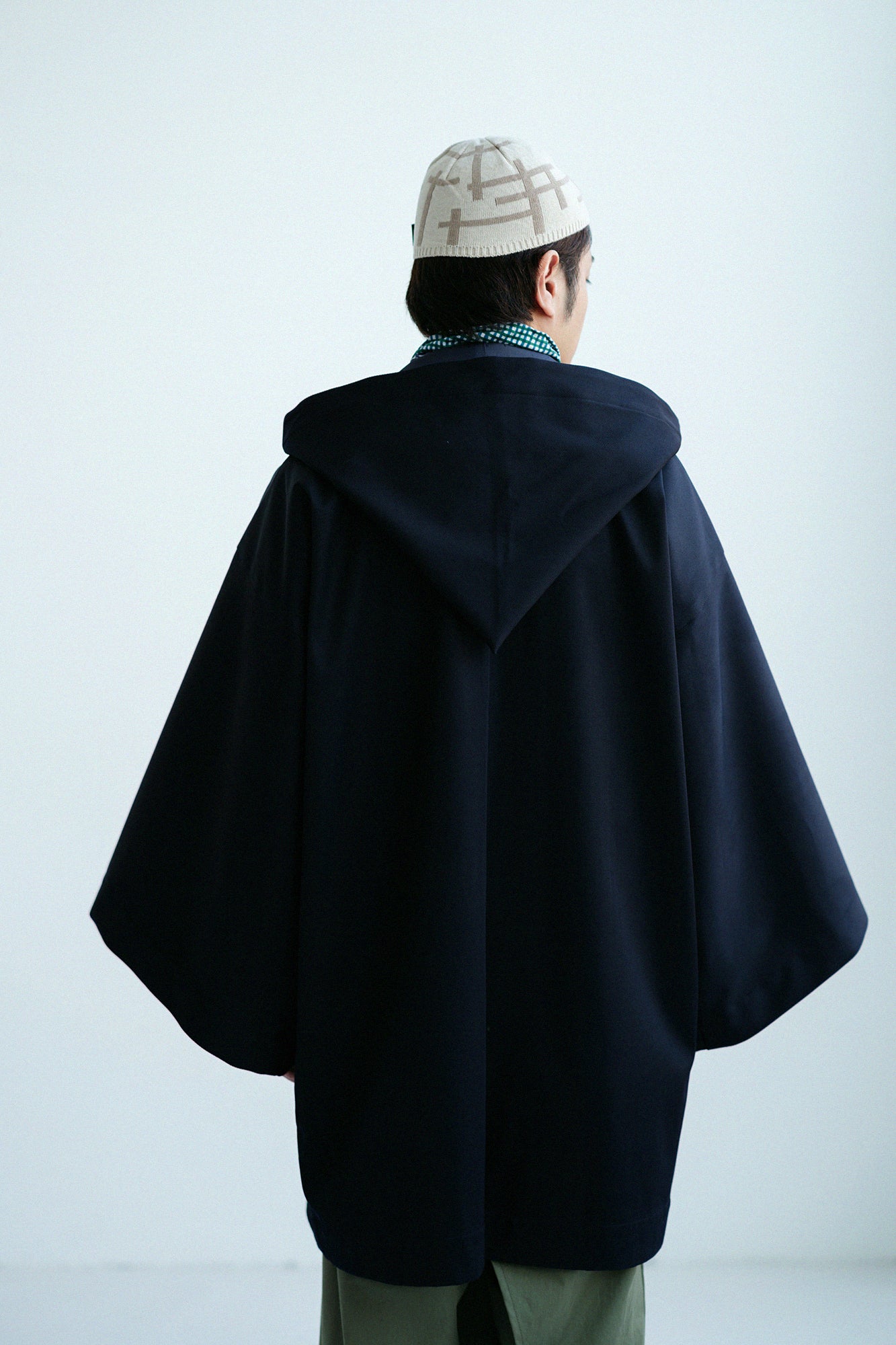 遮風（しゃふう） 舶来織（はくらいおり） 角袖頭巾外套（かくそでずきんがいとう） 袷（あわせ）／深紺（しんこん）